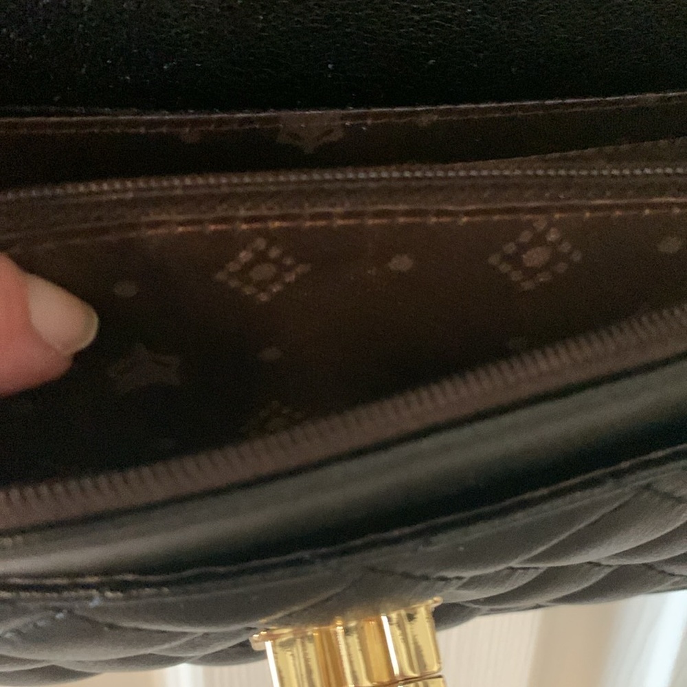 Crossbody - Picture 8 of 8